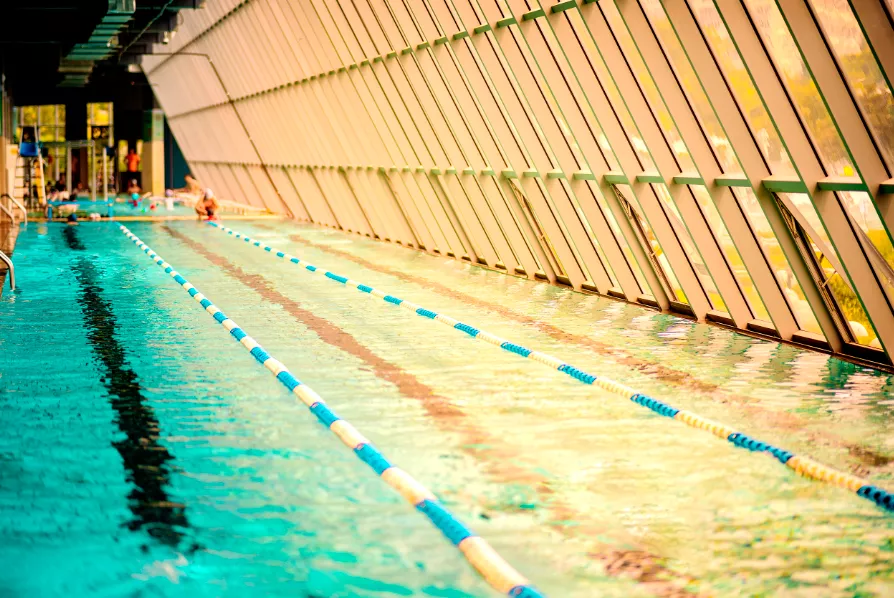 武汉成人混凝土钢结构游泳池项目
